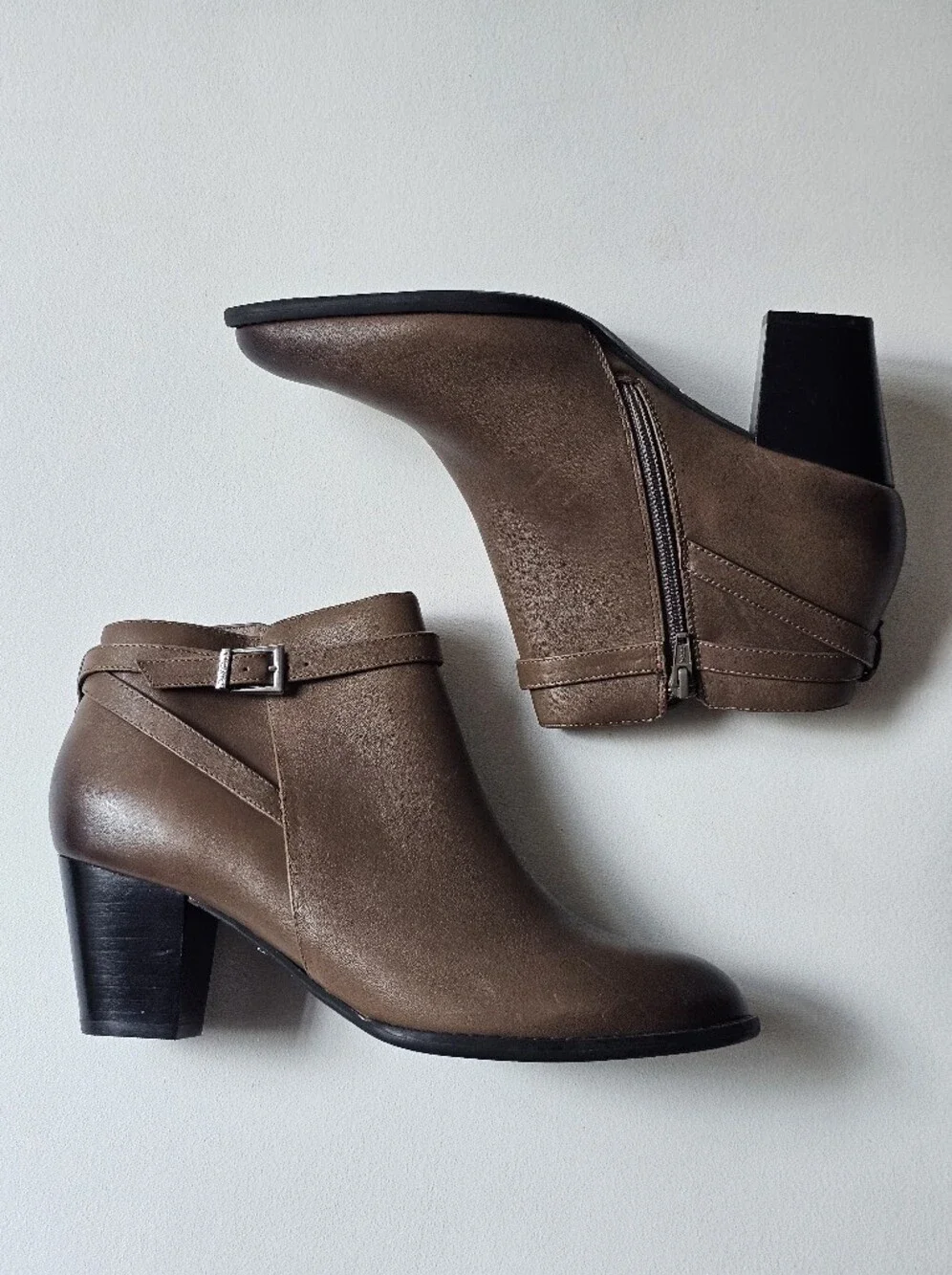 Vionic Uptown Leather Ankle Boots Taupe Buckle Block Heel Comfort Booties 9.5 W